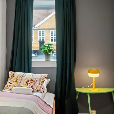 Budgetel- Kong Oscarsgate 44 *