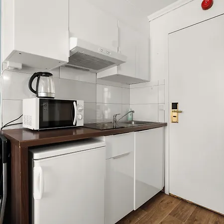 Budgetel- Kong Oscarsgate 44 *